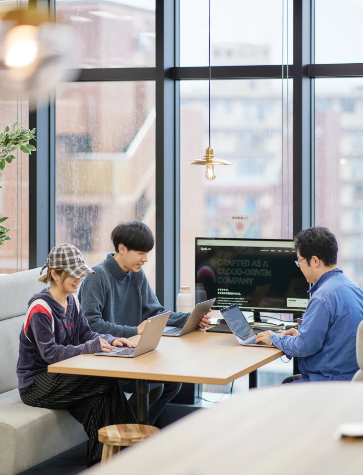 コラボレーションスペースのソファ席