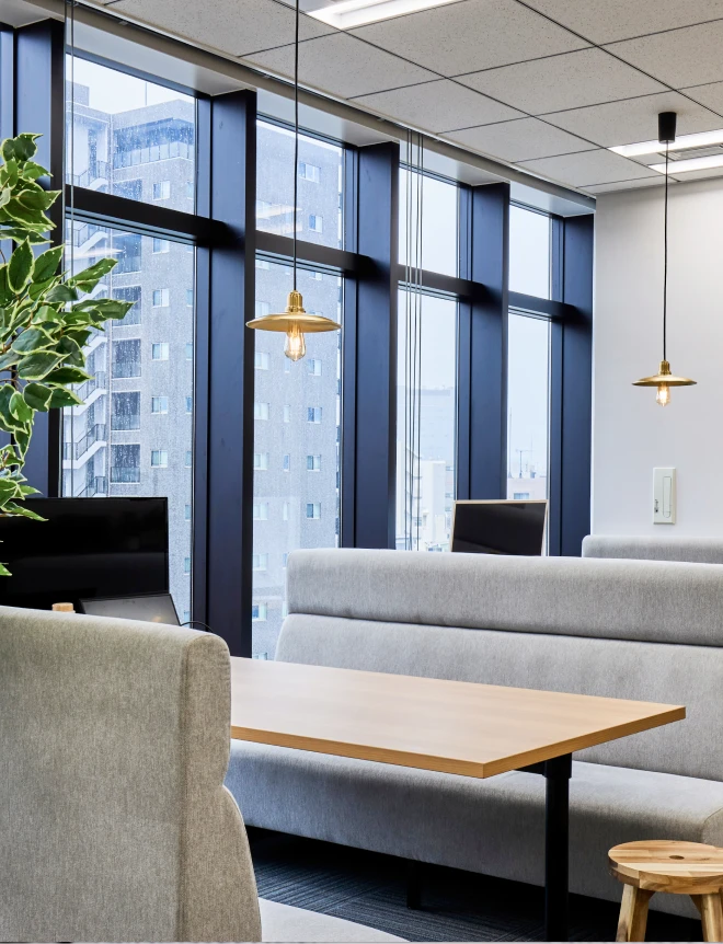 オフィス環境を知る OFFICE & ENVIRONMENT